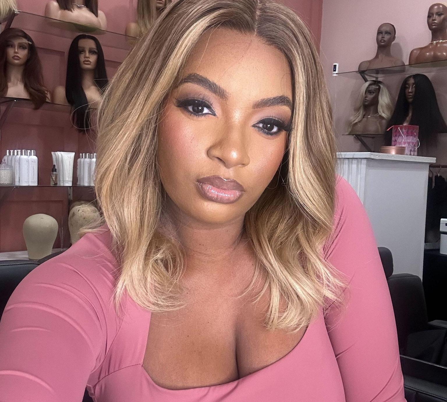 BELLA UNIT | HD LACE FRONTAL GLUELESS WIG